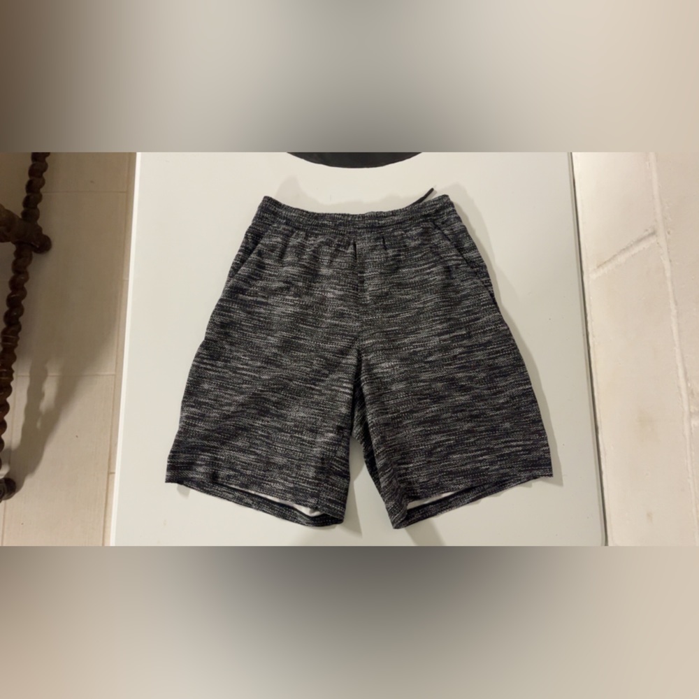 Luluemon Pace Breaker Short 9"